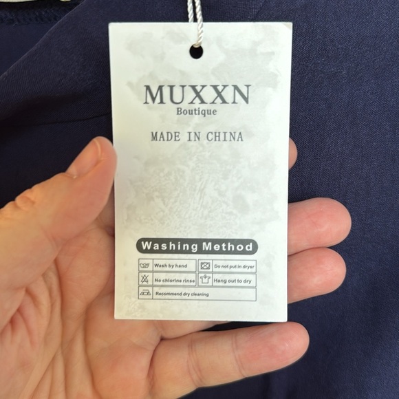 NWT Muxxn Stretch Sheath Elegant Navy Blue Dress size M - Picture 3 of 5